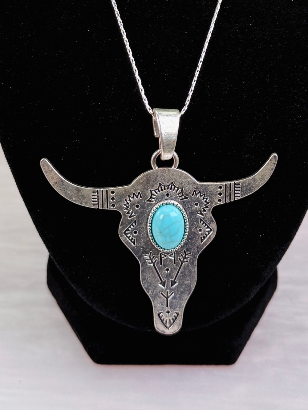 Western Steer Skull Pendant Necklace Silver Tone Turquoise Blue